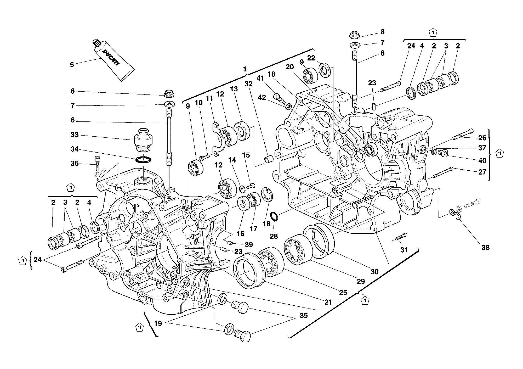 010 CARTER MOTEUR POUR MONSTER 400 DARK 2005