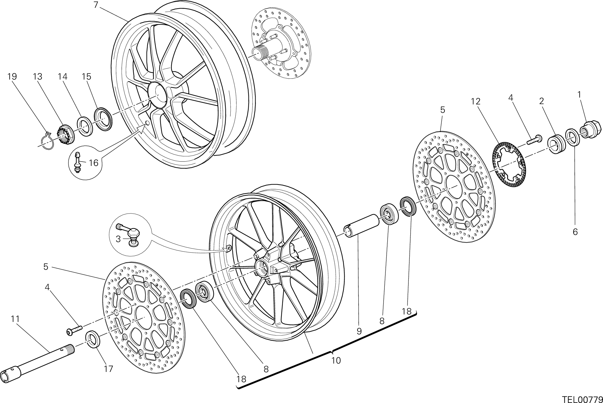 026 RUOTA ANTERIORE E POSTERIORE POUR HYPERMOTARD 2013